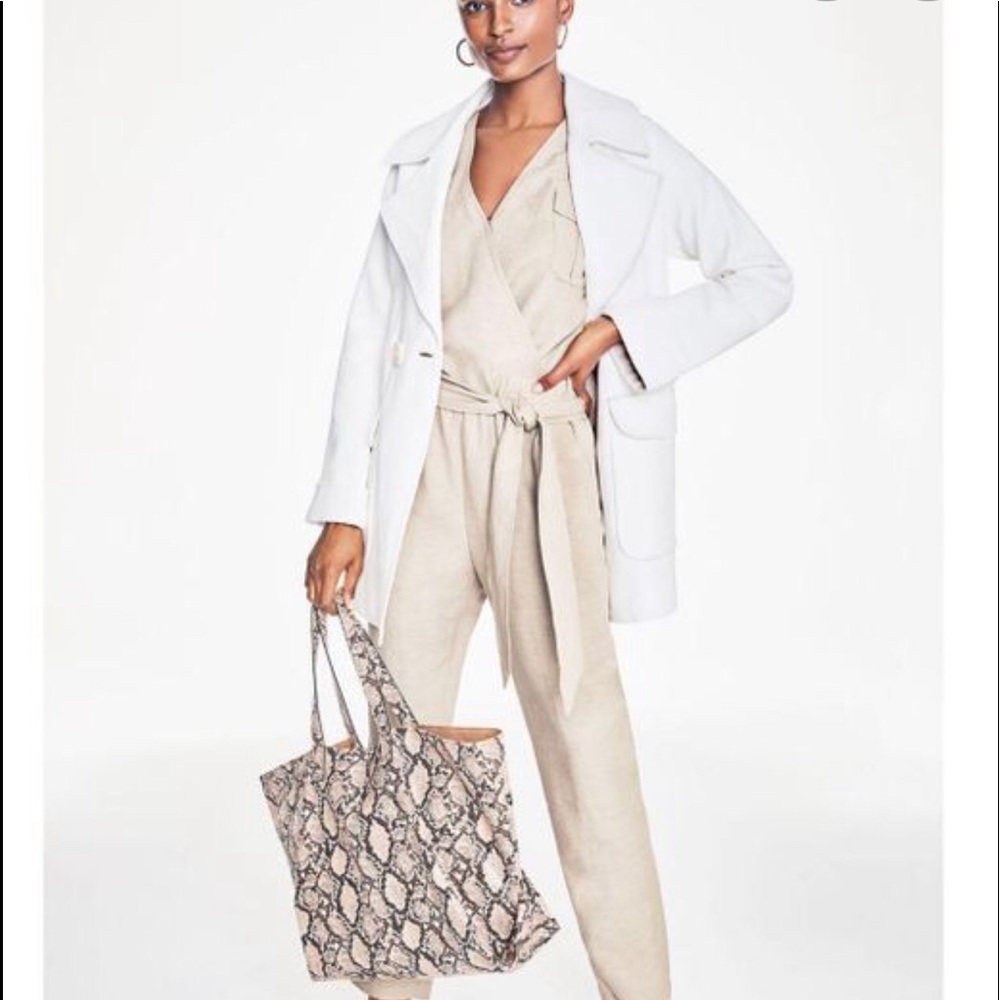 Aqua snakeskin tote. Snakelike skin material. Tan